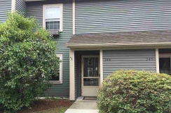 **Beautiful 2 bedroom 1.5 bath townhouse for rent**