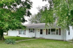 Don’t miss this adorable ranch style home in the Village of Dunlap!