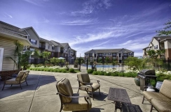 The living is easy at Emerald Ridge! Comfortable 2 bed/2 bath!